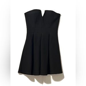 6/$12 sale Strapless dress size medium